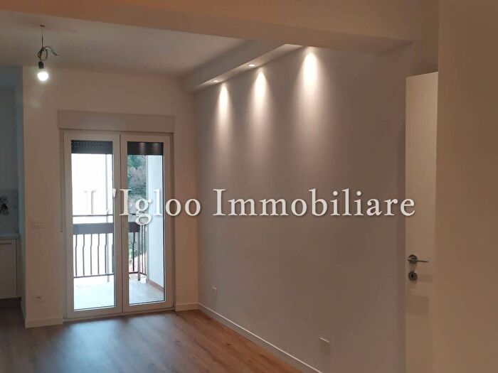 Appartamento trilocale in affitto in Gretta, Trieste