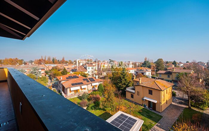 Appartamento con 5 locali in vendita in Via De Zaiacomo, San Pietro In Casale