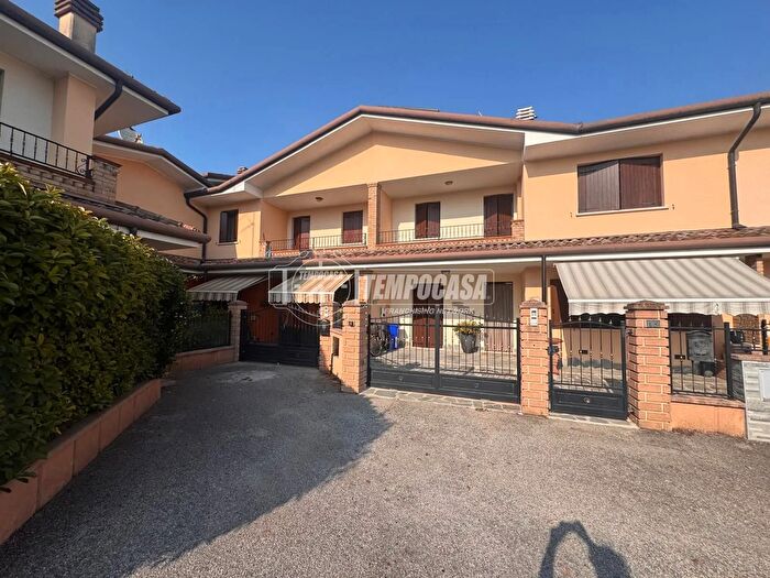 Appartamento quadrilocale in vendita in Via Sandro Pertini, Lagosanto