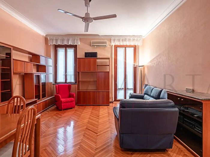 Appartamento quadrilocale in vendita in Via Carlo Farini, Milano