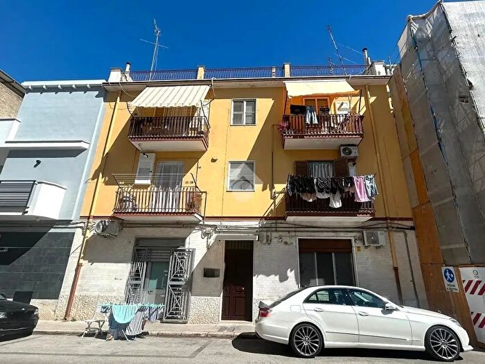 Appartamento trilocale in vendita in Via Vulture, Barletta