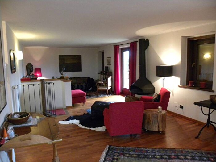 Appartamento trilocale in affitto in Route des Combes, Verrand, Prèsaintdidier