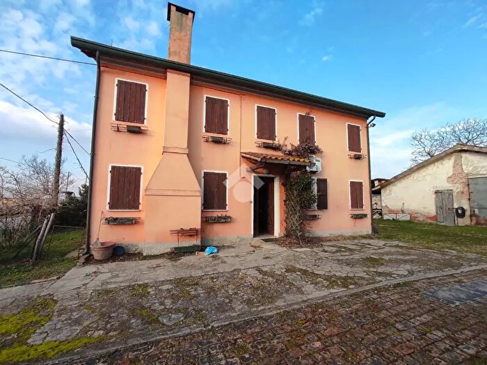 Casa quadrilocale in vendita in Località Coette Basse, Cavarzere