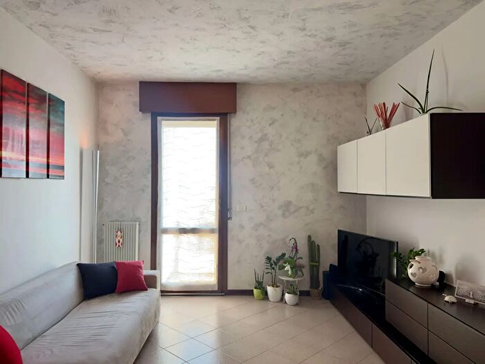 Appartamento con 6 locali in vendita in Godega Di SantUrbano