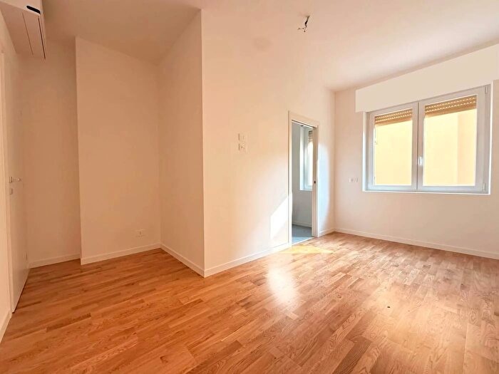 Appartamento trilocale in vendita in Via Nazionale Spinone al Lago, Spinone Al Lago