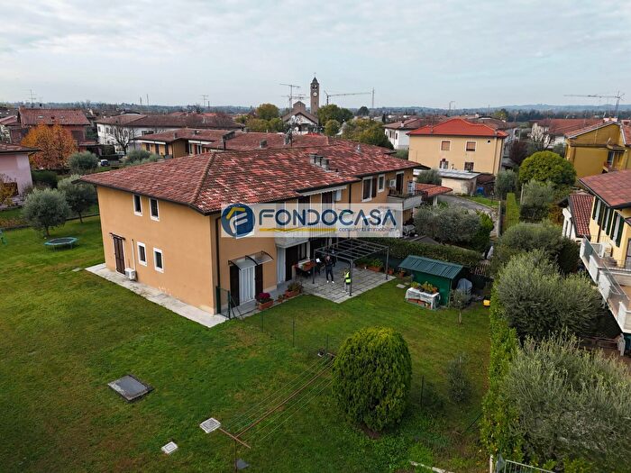 Case in Vendita e in Affitto - 2