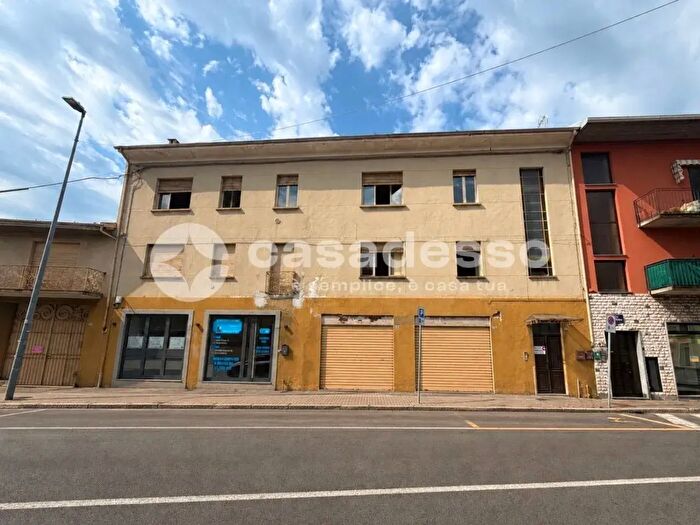 Appartamento con 8 locali in vendita in Via Novara, Romagnano Sesia