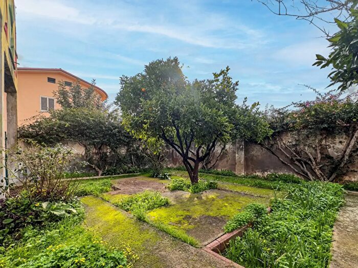 Appartamento con 5 locali in vendita in Via Tanas, Carbonia