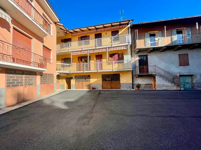 Appartamento con 5 locali in vendita in Via Dante Alighieri, Dogliani