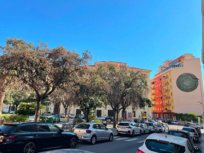 Appartamento quadrilocale in vendita in Piazza Galilei, Cagliari