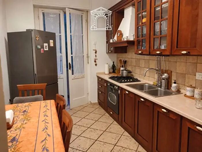 Appartamento trilocale in vendita in Via Murat, Trieste