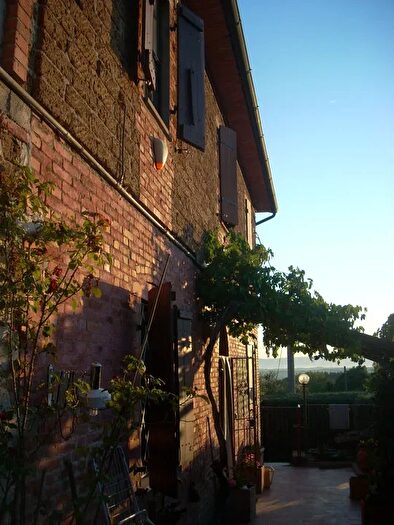 Casa con 5 locali in vendita in Via Madonnini dei Monti, Trequanda