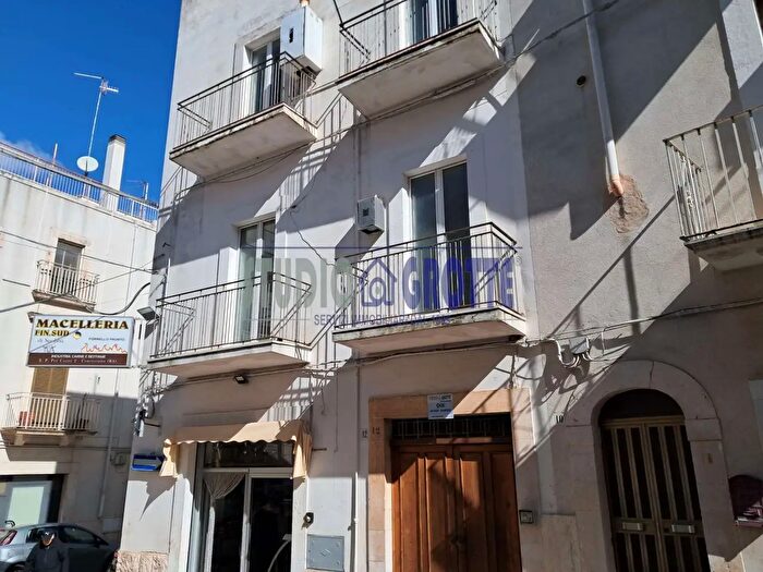 Casa quadrilocale in vendita in Castellana Grotte