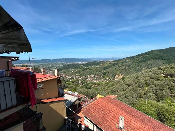 Appartamento quadrilocale in vendita in Via Pi delle Mura, Luni