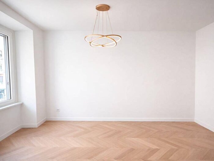 Appartamento trilocale in affitto in Via della Moscova, Moscova, Milano