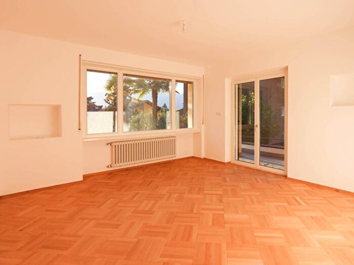 Appartamento con 5 locali in affitto in Via Sant Osvaldo, Centro, Bolzano