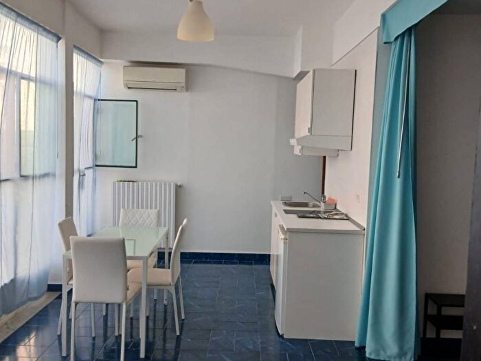 Appartamento monolocale in affitto in Via Bastia, Centro, Salerno