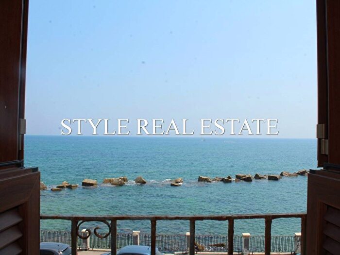 Appartamento trilocale in affitto in Lungomare di Levante Elio Vittorini, Ortigia, Siracusa