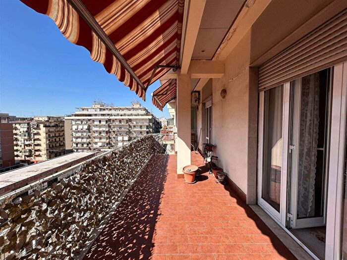 Appartamento quadrilocale in vendita in Viale Raffaello Sanzio, Catania