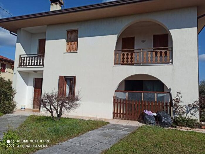 Casa con 6 locali in vendita in Maser