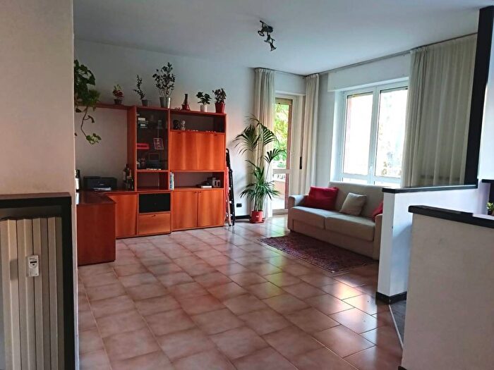 Appartamento bilocale in affitto in Via Vodice, Como Sole, Como