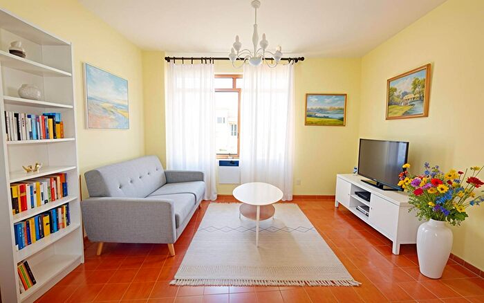 Casa con 5 locali in vendita in Via XX Settembre, Niella Tanaro