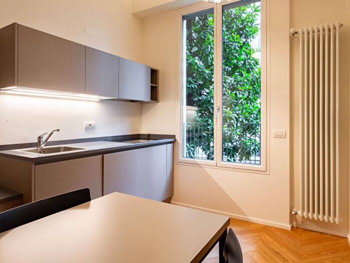 Appartamento bilocale in affitto in Via San Vincenzo, Corso Genova, Milano