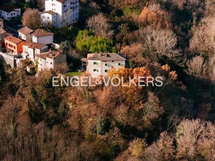 Casa con 6 locali in vendita in Via Borgo, Gaggio Montano