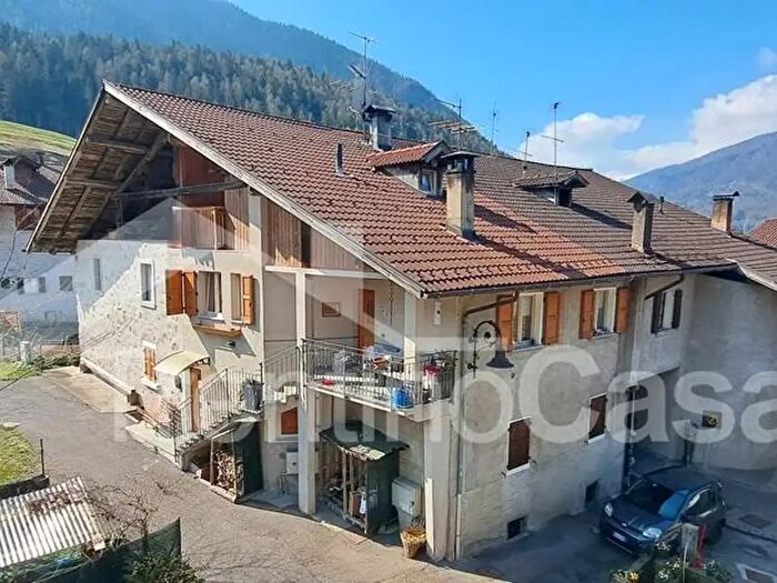 Appartamento trilocale in vendita in Zuclo, Borgo Lares