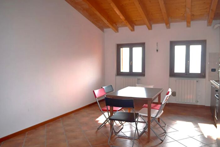 Appartamento in vendita in Via Gafforelli Foresto Sparso Bg Italia, Foresto Sparso
