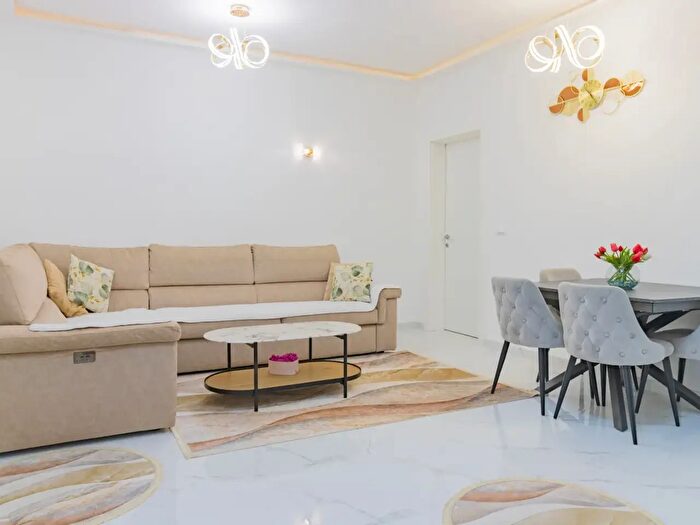Appartamento con 5 locali in vendita in Via Montenotte, Savona
