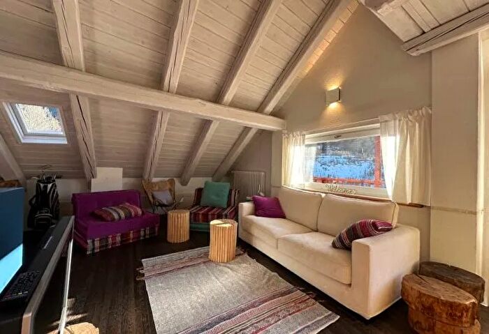 Appartamento quadrilocale in vendita in Sauze Di Cesana