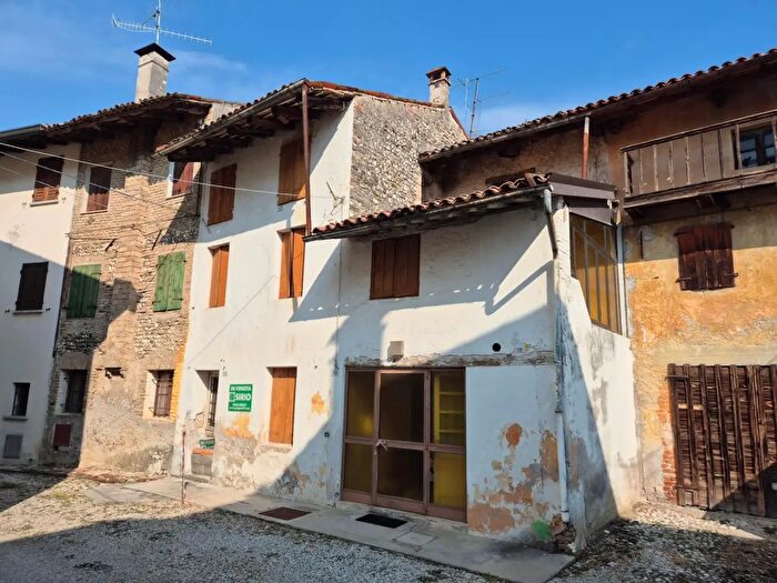 Casa quadrilocale in vendita in Via Giovanni Battista Candotti, Codroipo