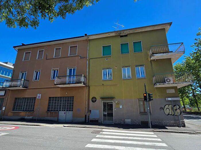 Casa con 20 locali in vendita in Via Carlo Pescaria, Bergamo