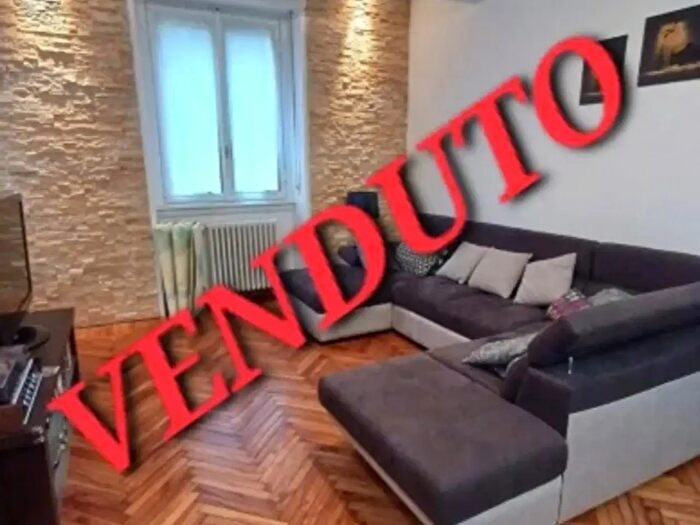 Appartamento con 5 locali in vendita in Cairate