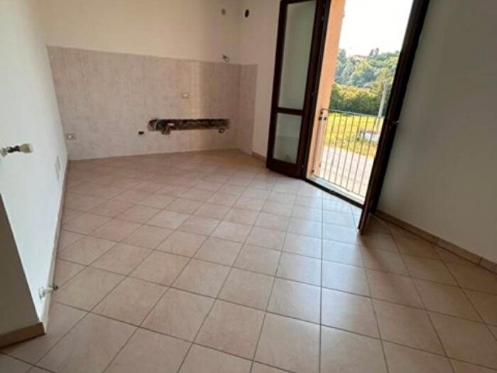 Appartamento bilocale in affitto in Via Francesca, Montecalvoli, Santa Maria a Monte