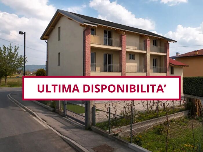 Appartamento trilocale in vendita in Via Cattarello, Chiari