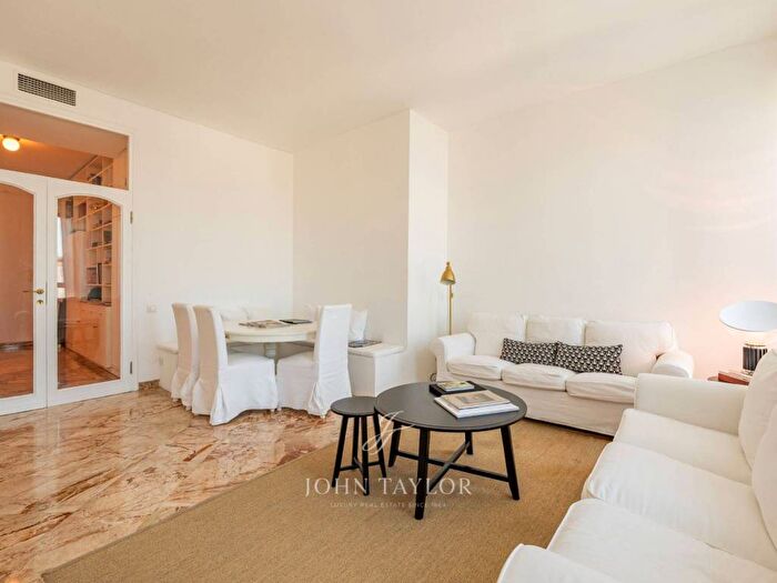 Appartamento con 5 locali in affitto in Via Giuseppe Parini, Porta Nuova, Milano