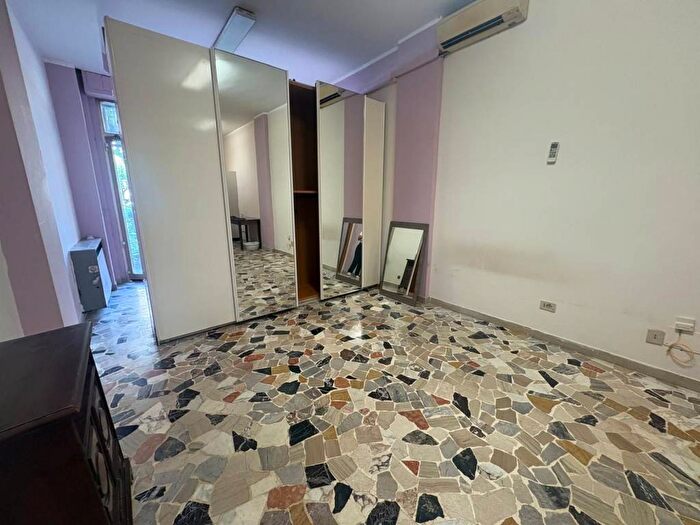 Appartamento monolocale in affitto in Via Pasubio, Saffi, Bologna
