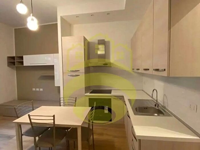 Appartamento trilocale in vendita in Ada Negri, Melegnano