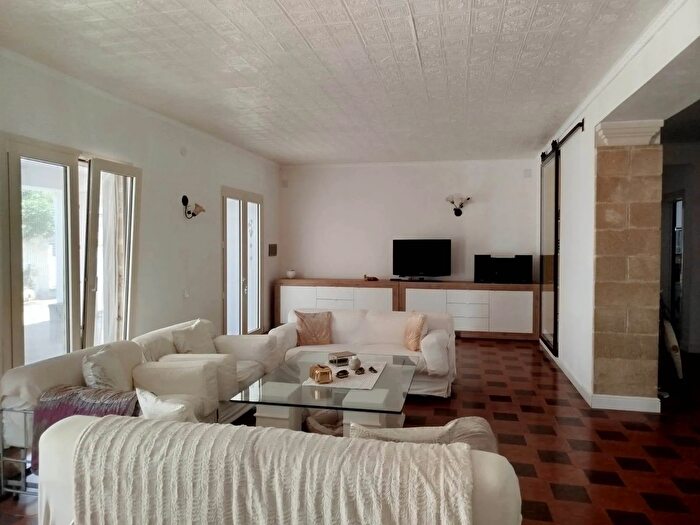 Casa con 10 locali in vendita in Sp Copertino, Copertino