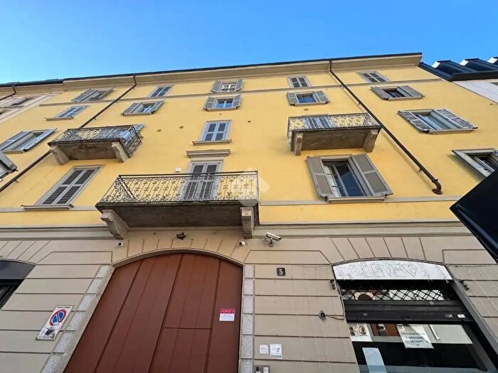 Appartamento bilocale in vendita in Via Melzo, Milano