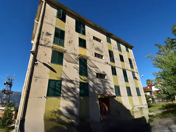 Appartamento con 5 locali in vendita in Via San Rocco, Sala Consilina