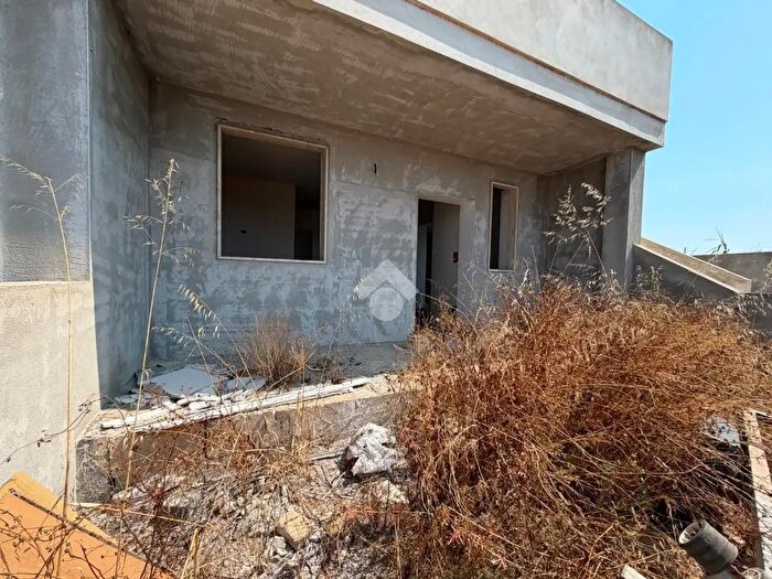 Casa trilocale in vendita in Via Stromboli, Taviano