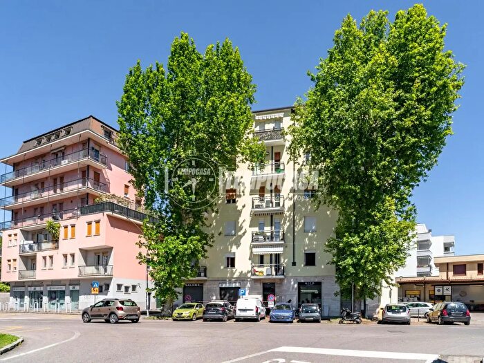 Appartamento bilocale in vendita in Viale Giornate, Caronno Pertusella