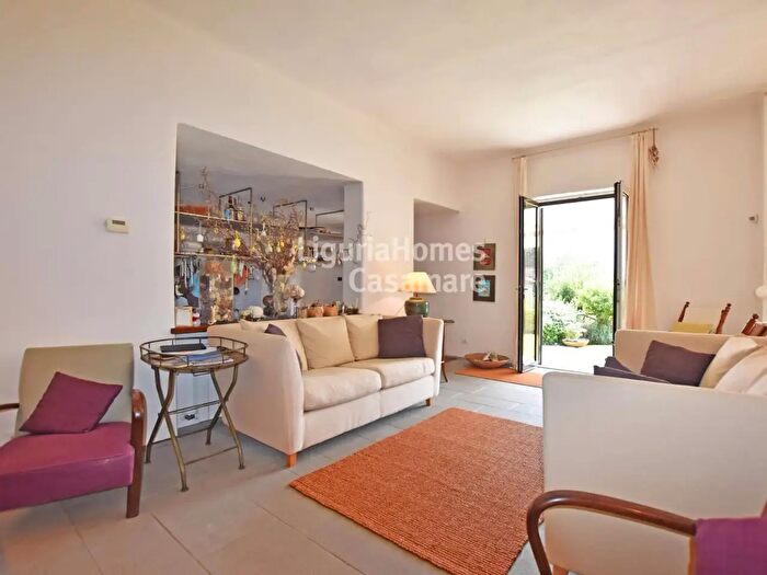 Appartamento con 9 locali in vendita in Via Bosco di Carlo, Garlenda