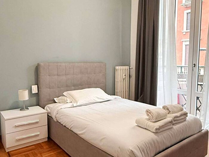 Appartamento quadrilocale in affitto in Via Ruggero Boscovich, Buenos Aires, Milano