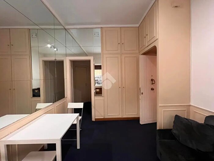 Appartamento bilocale in affitto in Via Archimede, Roma