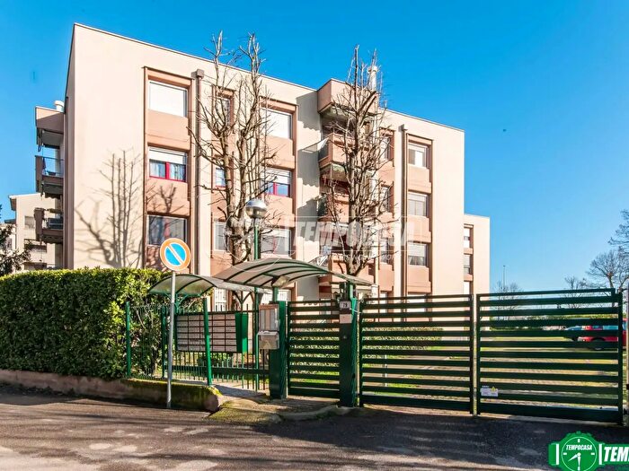 Appartamento bilocale in vendita in Via Monte Resegone, Arese