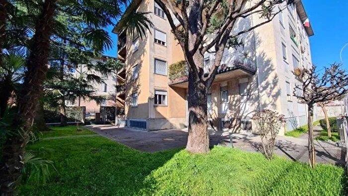 Appartamento in vendita in Via Ventinove Maggio San Martino Legnano Milano Lombardia Italia, Legnano